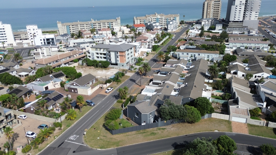 4 Bedroom Property for Sale in Waves Edge Western Cape